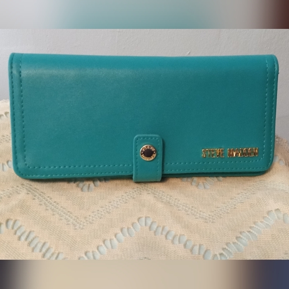 🌞Steve Madden Bifold Wallet - Picture 8 of 15